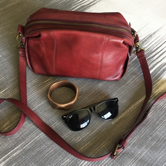 Madewell Handbags - EUC Madewell Glasgow Mini - Leather Satchel